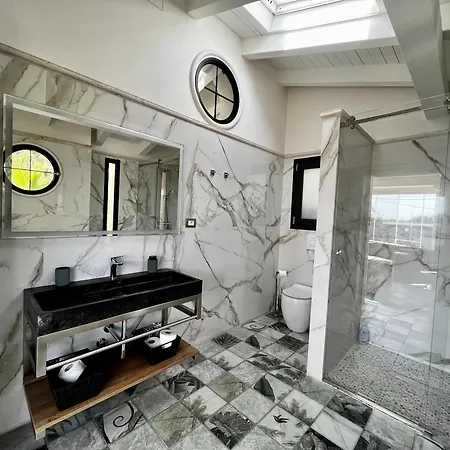 Thalos Boutique Augusta