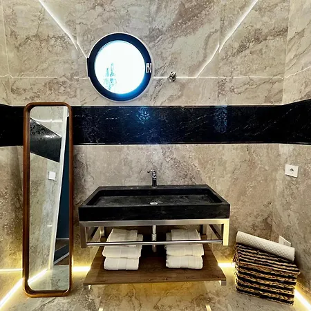 Thalos Boutique Augusta